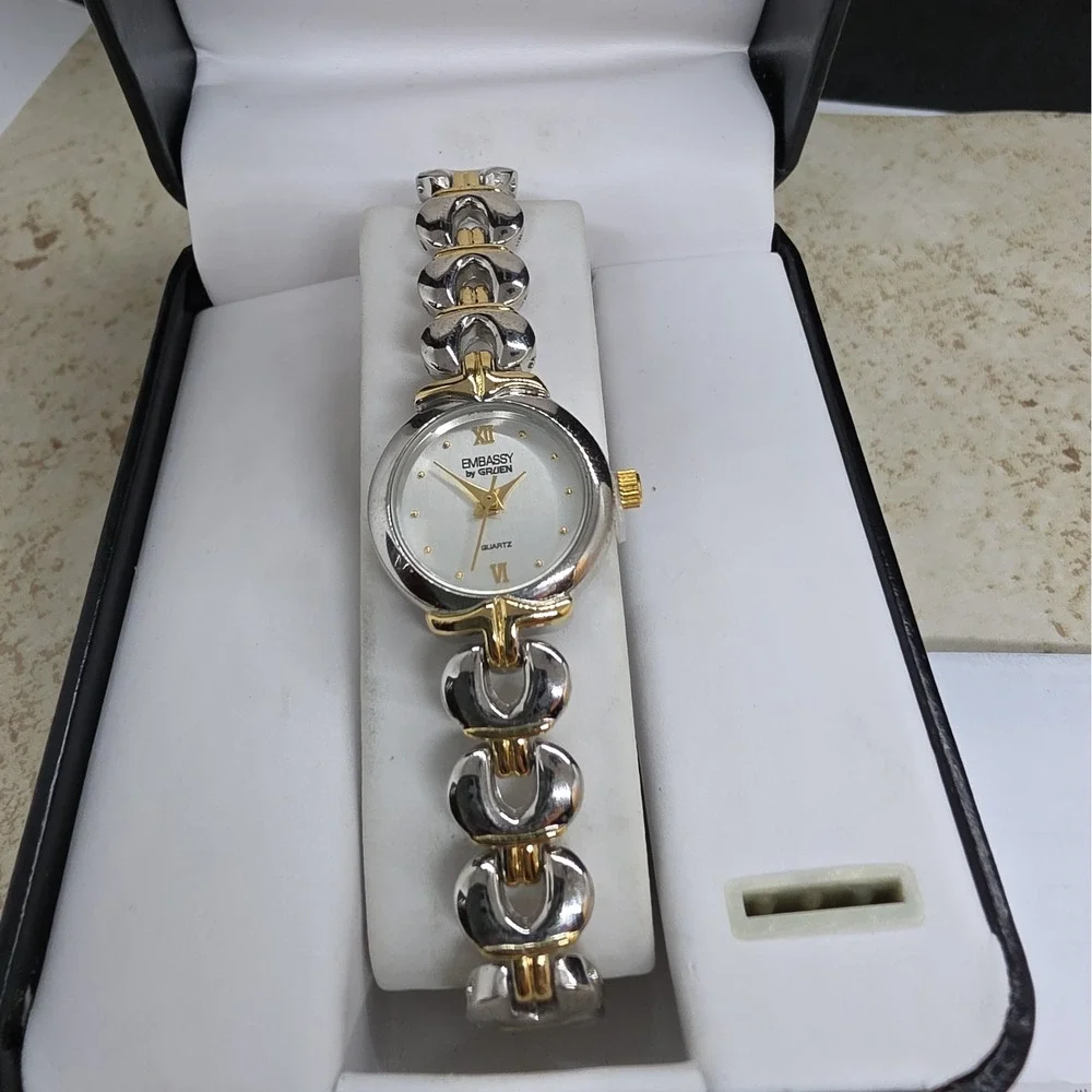 New Embassy By Gruen Ladies Watch Two Tone Link Bracelet Band GEM 1456